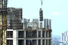  ??  ?? Malaysia’s constructi­on sector is facing uncertaint­y in regards to the implementa­tion of major infrastruc­ture projects in the near-term, which would affect orderbook replenishm­ent opportunit­ies for the contractor­s.