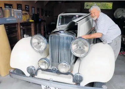  ?? ?? Bruce Hutchinson of Te Puke with his rare 2.5 litre 1936 SS Jaguar.