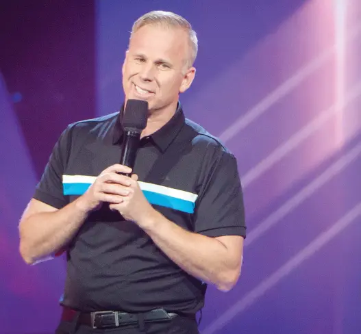  ?? PETER McCABE ?? After completing eight seasons of the CBC series Mr. D, comedian Gerry Dee has returned to the stage and is crossing Canada with a new standup routine.