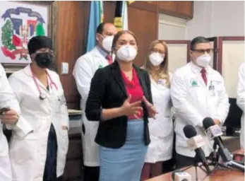  ??  ?? La directora de Hospitales del SNS señala que en Puerto Plata habrá que tomar medidas ante el aumento de los casos de Covid-19.