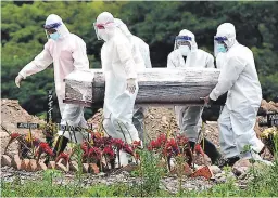  ?? FOTO: EL HERALDO ?? Los entierros se incrementa­ron el mes de enero, según informes de la Asociación de Funerarias de Honduras.