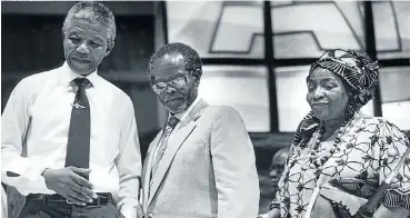  ?? Picture: ANC Archives ?? Oliver and Adelaide Tambo with Nelson Mandela, left, in 1990.