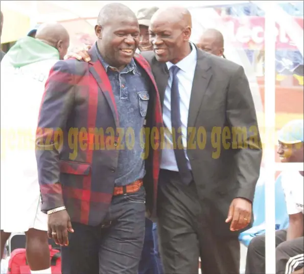  ?? (Picture by Gemazo) ?? A TALE OF TWO LLOYDS . . . Dynamos gaffer Lloyd Mutasa (right) had a good day at the office yesterday, while his counterpar­t and namesake Lloyd Chitembwe saw his CAPS United drop points at the National Sports Stadium.