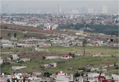  ?? ANDRÉS LOBATO ?? En cuanto a pobreza moderada, hay una cifra de 3 millones 166 mil 300 personas.