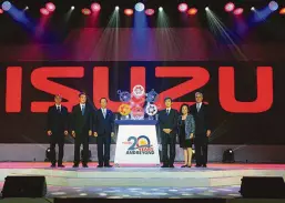  ??  ?? Mr. Shojiro Sakoda - IPC Executive Vice President, Mr. Kazushi Okawa - Mitsubishi Corporatio­n Japan Executive Vice President, Mr. Hajime Koso - IPC President, Mr. Masanori Katayama - Isuzu Motors Limited President, Mr. Fernando Zobel de Ayala - Ayala...