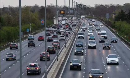  ?? Photograph: Rex/Shuttersto­ck ?? Rush hour on the M4 smart motorway.