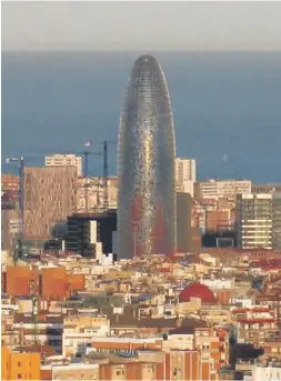  ?? Foto: CSN-Archiv ?? Jean Nouvels emblematis­ches Hochhaus Torre Glòries stand in Barcelona für EMA bereit.