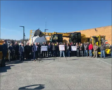  ?? ERICA BOUSKA — MEDIANEWS GROUP ?? State and local leaders joined highway and road workers at the Rensselaer County Highway Department in Troy Monday.