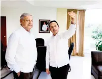  ?? CORTESÍA ?? El presidente electo, López Obrador, se reunió con el gobernador de Quintana Roo, Carlos joaquín/