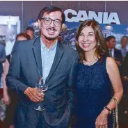  ??  ?? Ed Ramirez and wife, PeopleAsia magazine editor-in-chief Joanne Rae Ramirez.