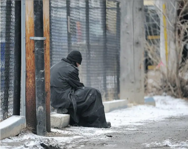  ?? EDMONTON JOURNAL/FILE ?? A surge of homeless people in the Kingsway, Beverly and Chinatown business areas is driving away customers, business owners say.
