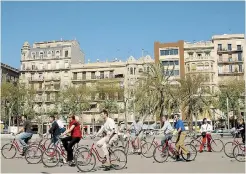  ??  ?? Spagna. Barcellona (sopra il quartiere di Barcelonet­a)sempre al top nelle scelte degli italiani
MARKA