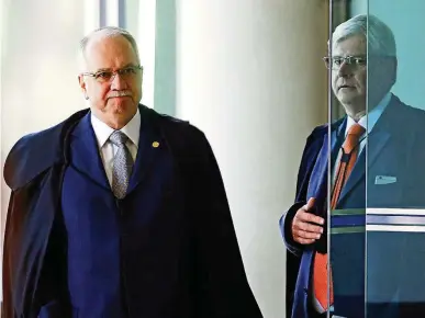  ?? DIDA SAMPAIO/ESTADÃO ?? Dupla. Fachin e Janot chegam ao STF: ministro terá de decidir sobre possível revisão da delação de Joesley