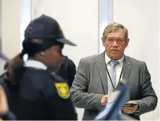  ?? /Masi Losi ?? Insider’s knowledge: Treasury official Jan Gilliland arrives at the state capture inquiry on Monday.