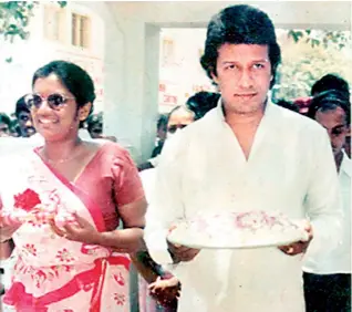  ?? ?? Vijaya with wife Chandrika: The popular political couple of the 1980s