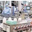  ?? FOTO: DPA ?? Blick ins Labor des Testtechni­kherstelle­rs Qiagen in Hilden.