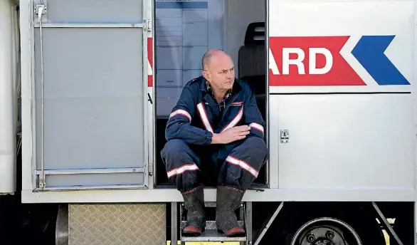  ?? ANDY JACKSON/FAIRFAX NZ ?? Gary Darnell, president of South Taranaki Coastguard, is dishearten­ed by the theft of the organisati­on’s life-saving equipment.