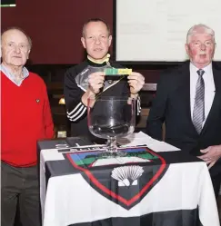  ??  ?? Donie Kerby, Bill Carty and Joe Taaffe at the draw in the Belfry.