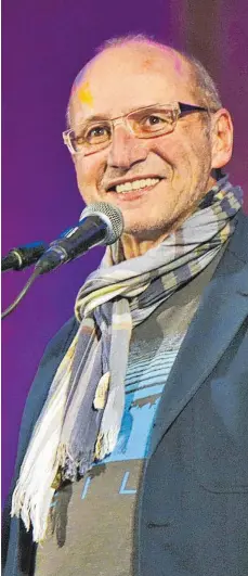  ?? FOTO: ARCHIV ?? Reinhold Hirth setzt sich seit mehr als drei Jahrzehnte­n für den Jazz in der Region ein.