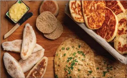  ?? Goran Kosanovic/The Washington Post ?? These easy summer flatbreads can be made in no time – and with no oven.