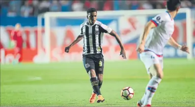  ?? FOTO: EFE ?? Rodrygo Goes en un partido con el Santos. El extremo zurdo ha disputado ya 23 partidos oficiales y ha marcado 5 goles