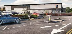  ?? Hyndburn BC ?? A CGI of the proposed Aldi store in Accrington.