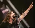  ?? Fotos: dpa ?? Dave Grohl mit den Foo Fighters