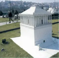  ??  ?? A replica of he Mausoleum at Istambul's Miniatürk park of historic and non historic miniature attraction­s