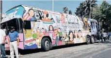  ?? /EFE ?? Este es el autobús donde la comunidad TPSiana recorre a nivel nacional para contar sus historias.