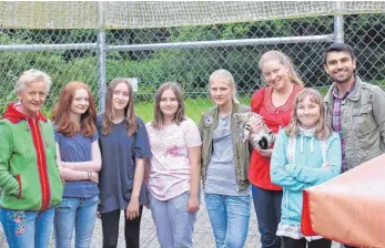  ?? FOTO: GYMNASIUM ?? Zu Besuch in der Katzenauff­angstation.