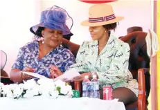  ?? ?? First Lady Dr Auxillia Mnangagwa and her Batswana counterpar­t Mrs Neo Jane Masisi share notes in Mashonalan­d East yesterday