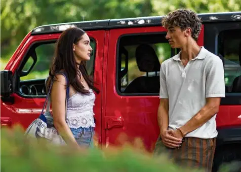  ?? ERIKA DOSS (ABOVE); DIA DIPASUPIL/GETTY (BELOW) ?? Lola Tung as Belly and Gavin Casalegno as Jeremiah in season two of “The Summer I Turned Pretty.” Below: Jenny Han.