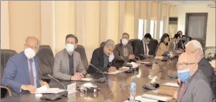  ??  ?? ISLAMABAD
Federal Minister for Finance and Revenue, Dr. Abdul Hafeez Shaikh chairing the meeting of the National Price Monitoring Committee (NPMC) to review the price trend of essential commoditie­s. -APP
