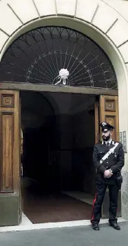  ??  ?? Viale Regina Margherita Il palazzo dove è morta una donna cadendo nella tromba dell’ascensore (foto Proto)