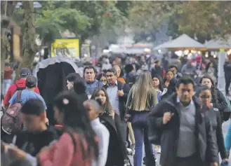  ?? / AGENCIAUNO ?? Los augurios oficiales no convencen a la “gente de a pie”.