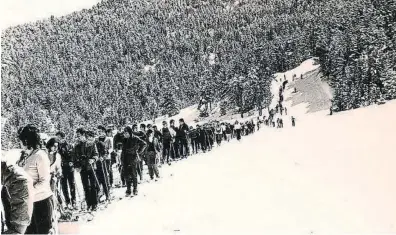  ??  ?? L’estació d’esquí Masella va estrenar un teleesquí de debutants i un telecadira biplaça l’any 1967.