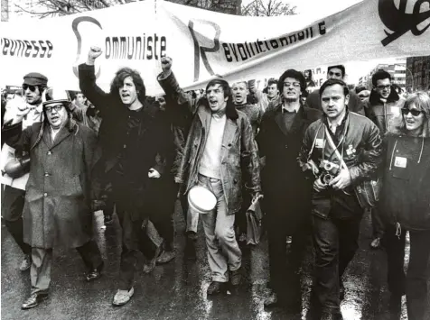  ?? Archivfoto: dpa ?? Die Studentenb­ewegung der 68er war auch für den Bad Wörishofer Stefan Ibel eine Revolution: Rudi Dutschke (hier in der Bildmitte mit erhobener Faust) war für ihn ein Idol.