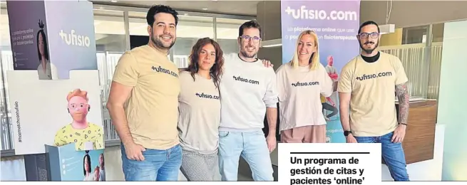  ?? ?? Equipo de ‘Tufisio.com’, con la fundadora Ana Belén Carrión, segunda por la derecha,