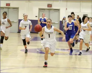  ?? MIKE BUSH/NEWS-SENTINEL ?? Tokay guard Simone Medeiros (1) takes the ball on a breakaway during a non-league game against Linden at The Jungle on Dec. 11, 2018.