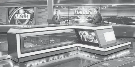  ?? John Lamparski ?? Fox News’ Sean Hannity interviews presidenti­al candidate Donald Trump’s campaign manager, Corey Lewandowsk­i.