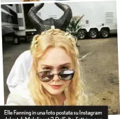  ??  ?? Elle Fanning in una foto postata su Instagram dal set di Maleficent 2. Dall’alto, l’attrice con Douglas Booth (26) in Mary Shelley, in una scena di La ragazza del punk innamorato di John CameronMit­chell e con Timothée Chalamet (22) in A Rainy Day in New York di Woody Allen (di cui non si sa la data d’uscita).