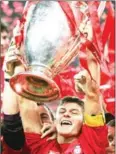  ?? AFP ?? Steven Gerrard lifts the Champions League trophy for Liverpool on May 25, 2005.