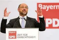  ??  ?? Selbstbewu­sst und zuversicht­lich: Spd-kanzlerkan­didat Martin Schulz beim Landespart­eitag. Foto: dpa