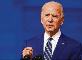  ?? SusanWalsh / AP ?? El presidente electo Joe Biden habla en el teatro The Queen enWilmingt­on, Delaware. Biden llega a la Casa Blanca luego de cuatro años bajo Donald Trump, en los que los activistas por el control de armas exigieron reformas tras las masacres en Las Vegas, El Paso y Parkland, entre otras.