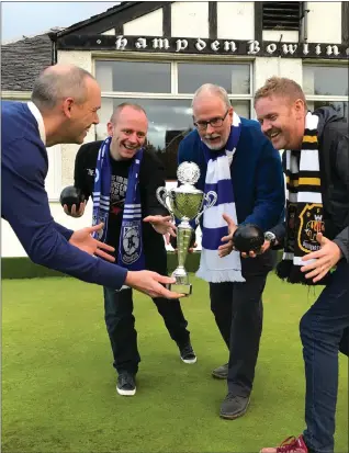  ??  ?? Graeme Brown, left, Thomas Clark, Jim Mackintosh and the competitio­n winner, Stephen Watt