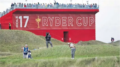  ?? ?? Die Tribünen werden in Whistling Straits wieder abgebaut, den Platz kann künftig wieder jeder bespielen.