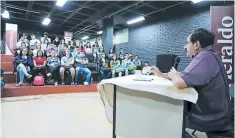  ??  ?? Gerardo Salcedo dio las pautas para la realizació­n de un corto y habló sobre la presencia de estos en los festivales internacio­nales.