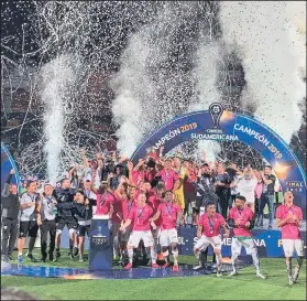  ?? Foto: Archivo / EXTRA ?? Independie­nte del Valle ganó la Copa Sudamerica­na al vencer a Colón.