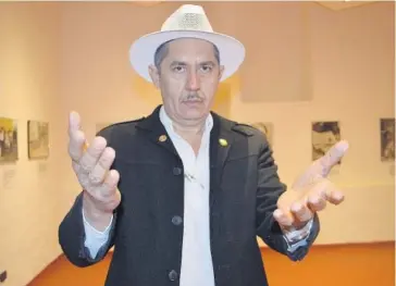  ?? FOTO: ARCHIVO EL DEBATE ?? > Ernesto Ríos Rocha invita a concurso de Piramidism­o Cromático.