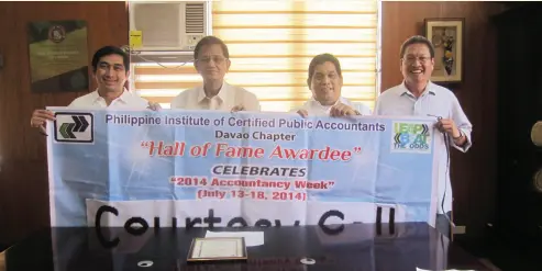  ??  ?? ATTY. Melchor Quitain (second from left) welcomes the officers of PICPA Davao Chapter; Ross Luga - Accountanc­y Week chairman; Atty. Roland C. Pondoc, president; and Jonas Mascarinas, president-elect